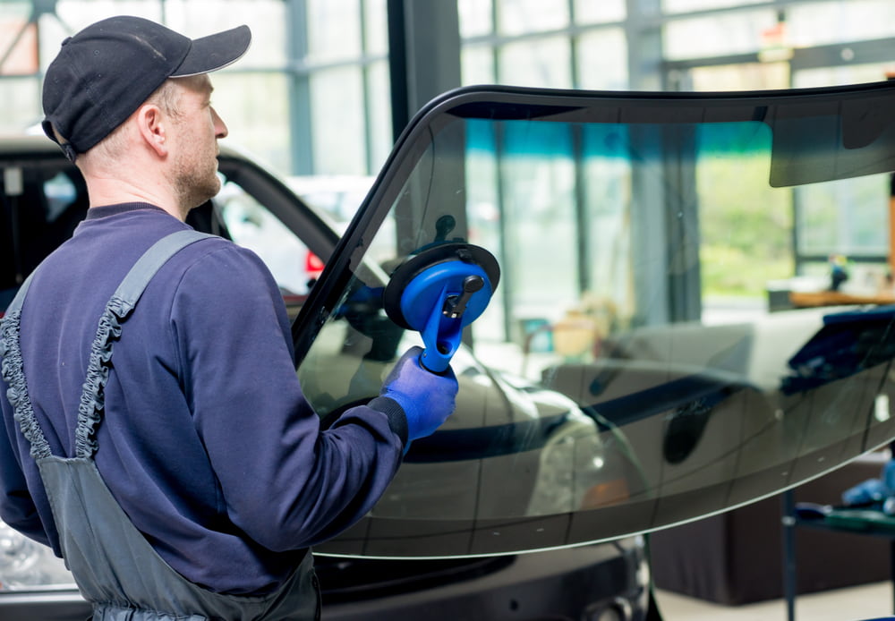 Car back glass replacement mobile windshield replacement