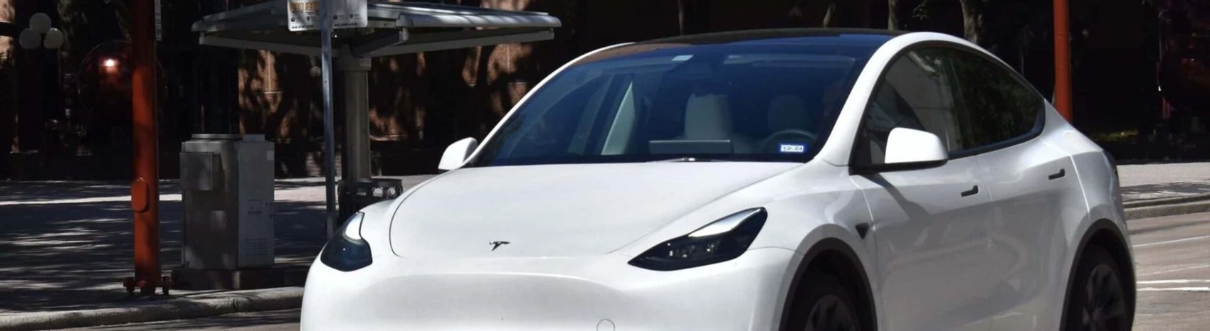 Tesla Mobile Windshield Replacement and Repair