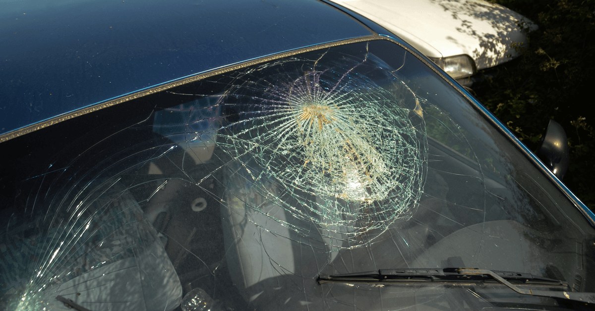 Windshield replacement services in okotoks