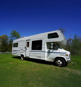 Motorhome Mobile Windshield Replacement Calgary